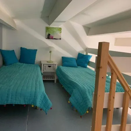 T2 Mezzanine Climatise Avec Piscine Et Parking Au Cap D'agde - Fr-1-607-104