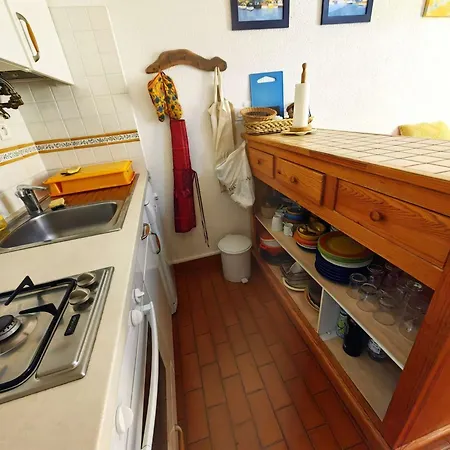 T2 Mezzanine Climatise Avec Piscine Et Parking Au Cap D'agde - Fr-1-607-104