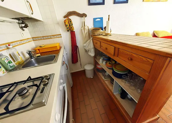 T2 Mezzanine Climatise Avec Piscine Et Parking Au Cap D'agde - Fr-1-607-104