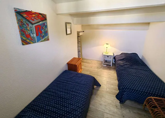 Апартаменты T2 Mezzanine Climatise Avec Piscine Et Parking Au Cap D'agde - Fr-1-607-104 *