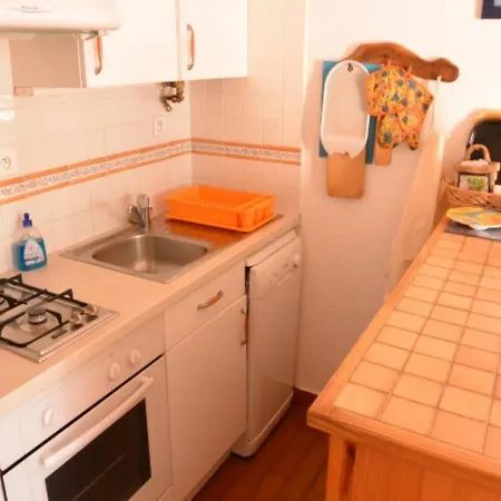 T2 Mezzanine, Climatisé, Piscine Et Parking, Proche Et Loisirs, Cap D'agde - Fr-1-607-104 Appartement *