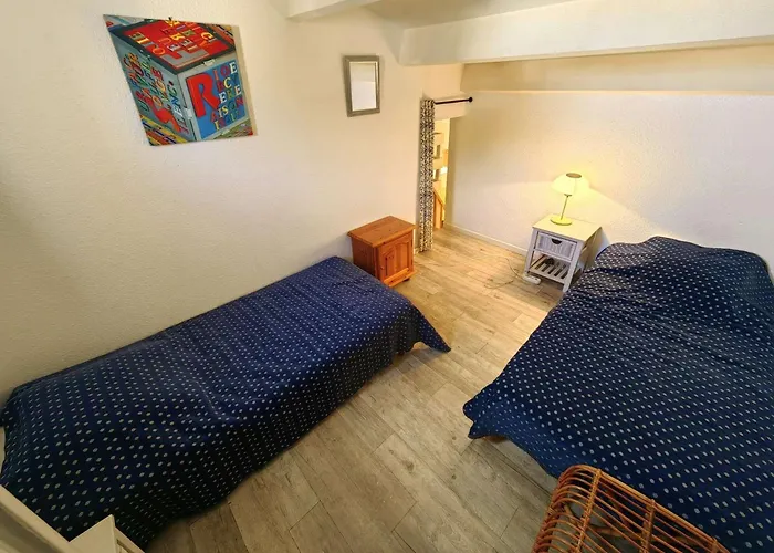 アパート T2 Mezzanine Climatise Avec Piscine Et Parking Au Cap D'agde - Fr-1-607-104