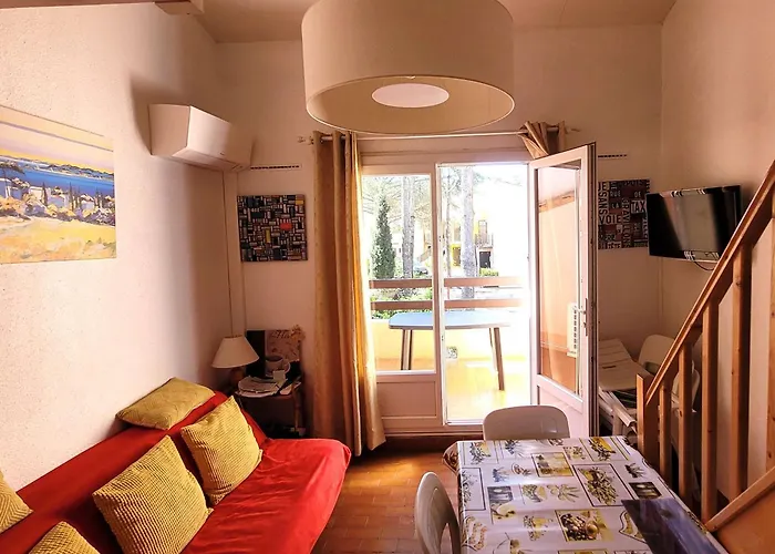 T2 Mezzanine Climatise Avec Piscine Et Parking Au Cap D'agde - Fr-1-607-104 アパート